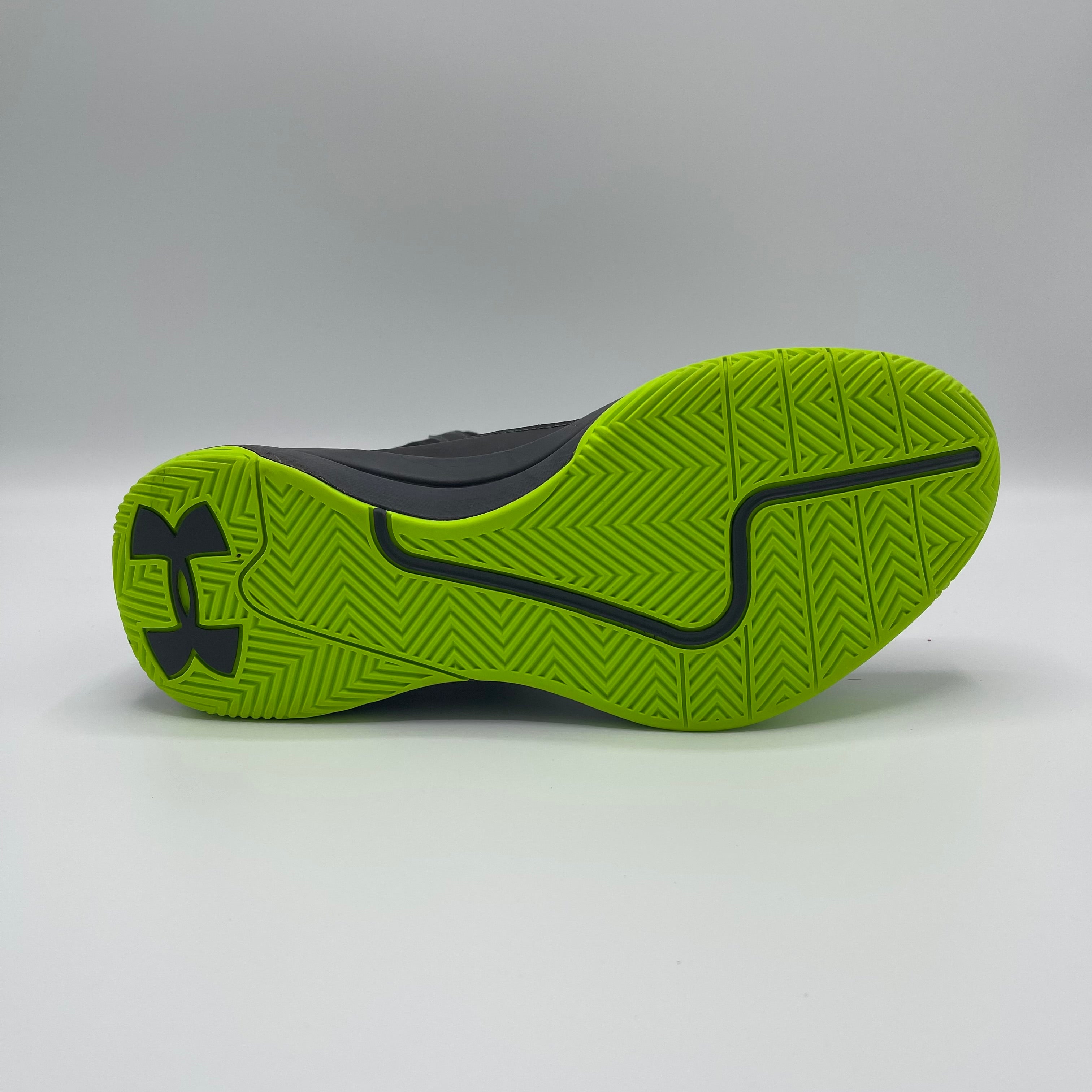 UNDER ARMOUR BOYS' GRADE SCHOOL JET MID BASKETBALL