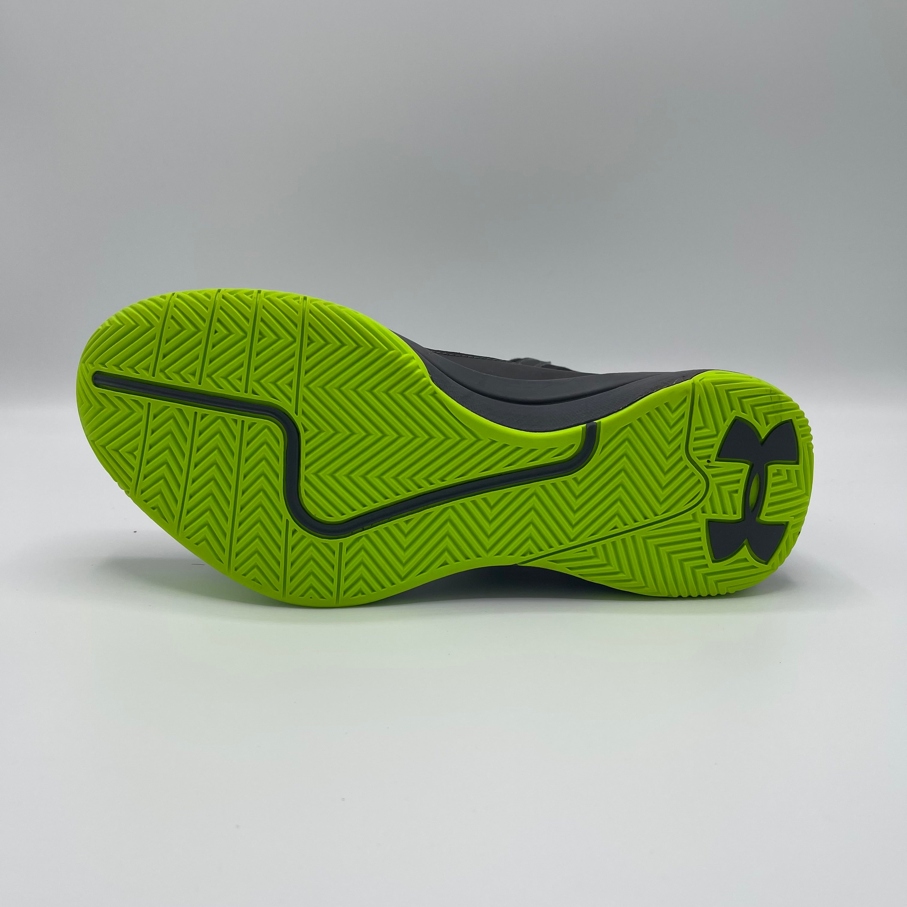 UNDER ARMOUR BOYS' GRADE SCHOOL JET MID BASKETBALL