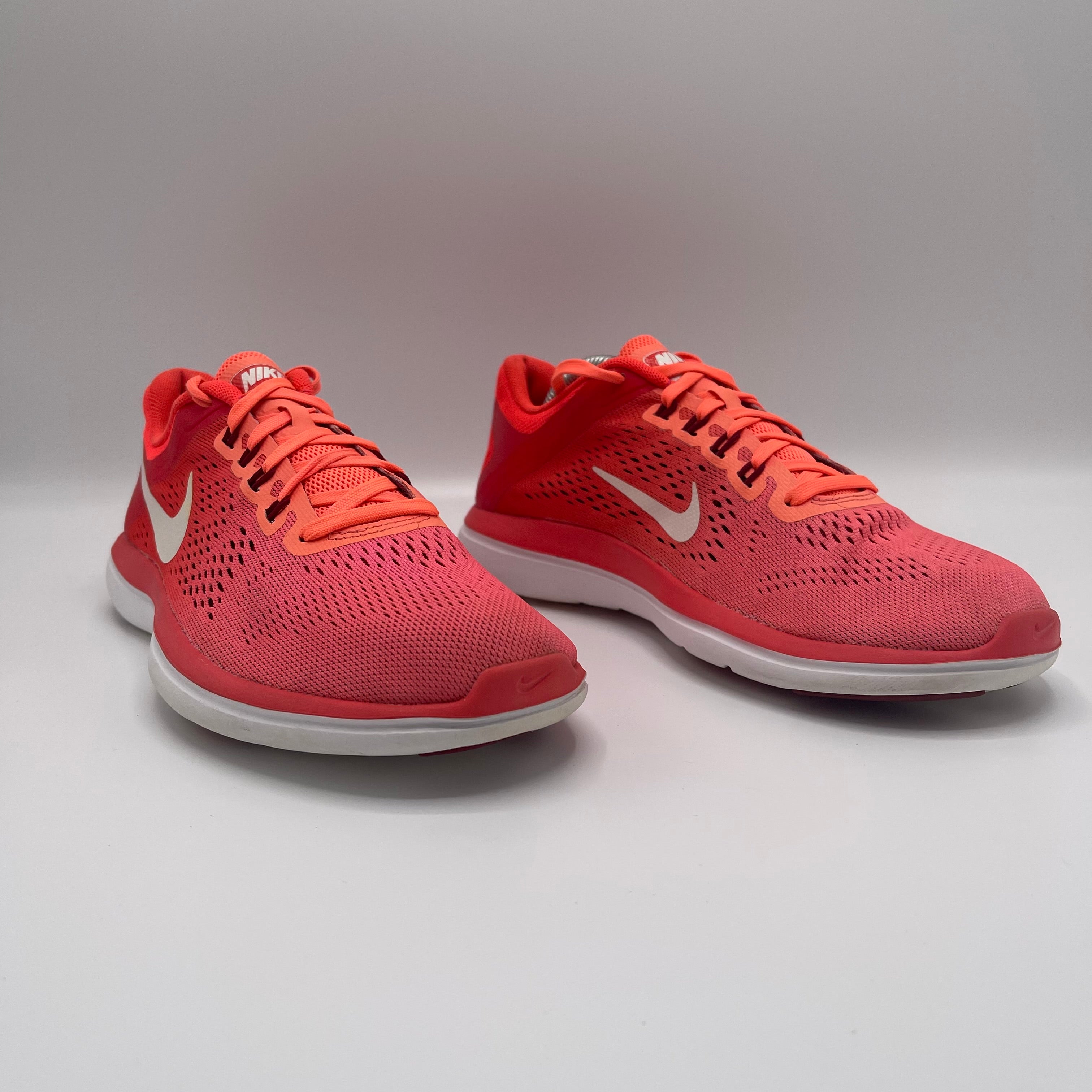 NIKE WOMEN'S FLEX 2016 RN RUNNING SHOES