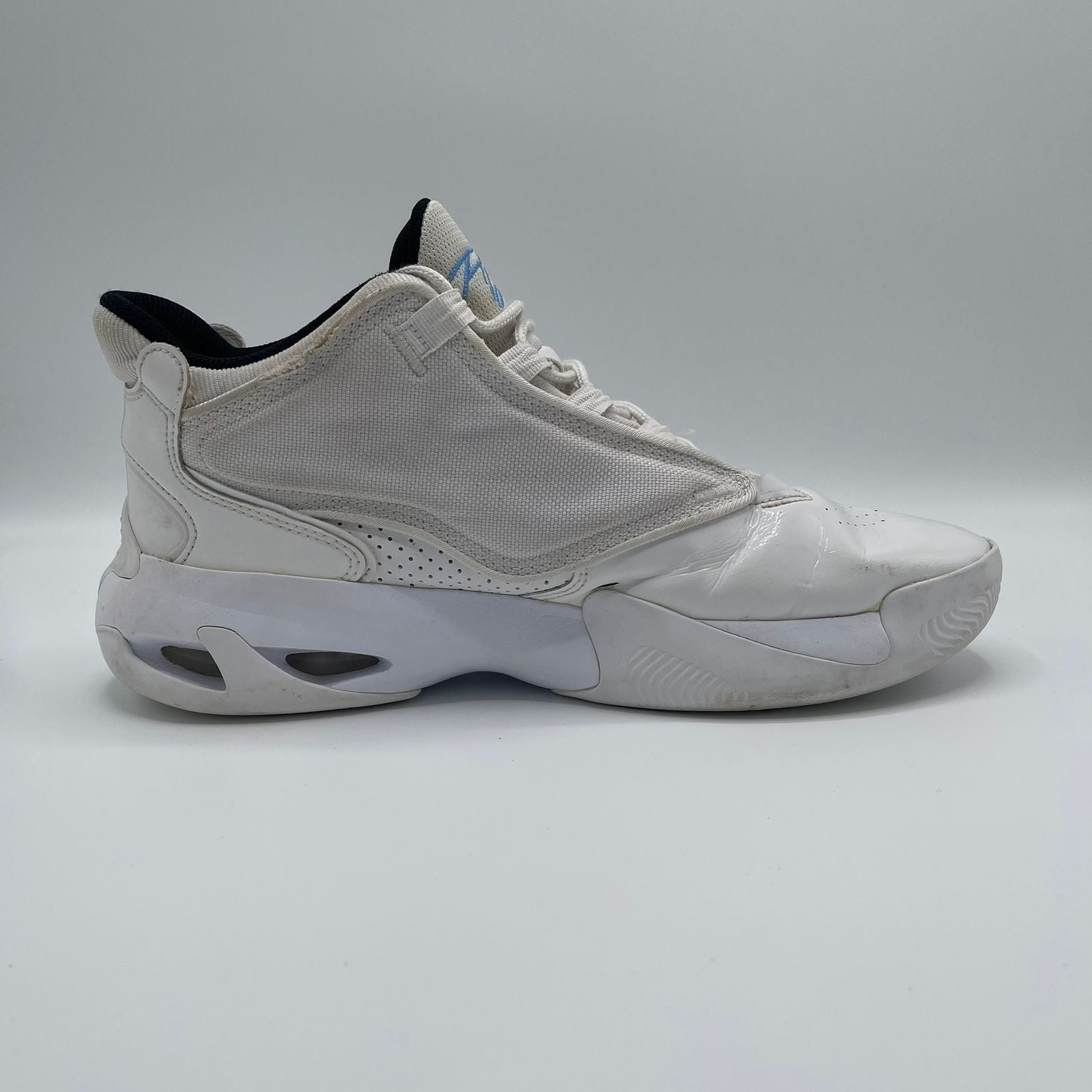 JORDAN MAX AURA