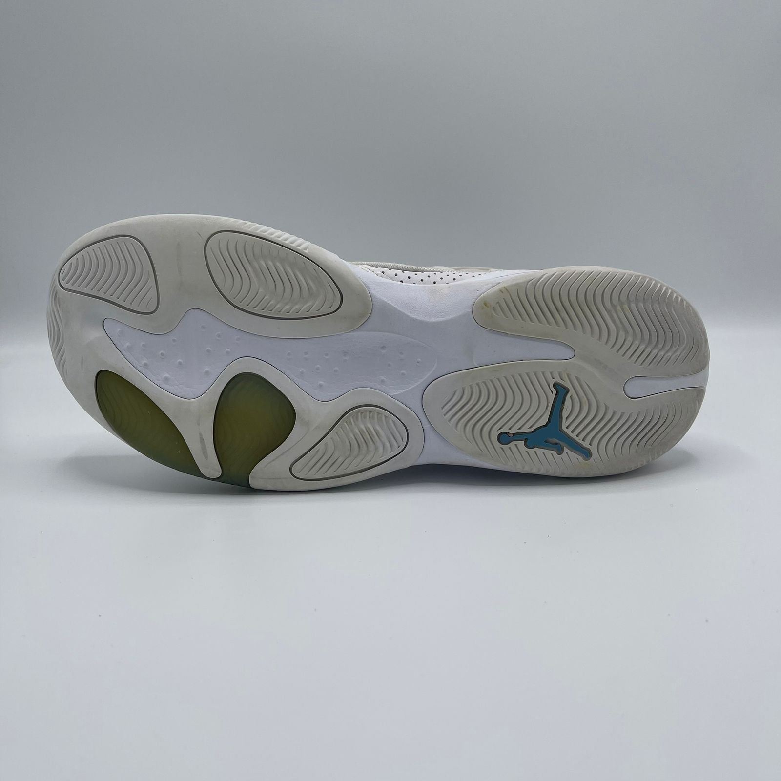 JORDAN MAX AURA