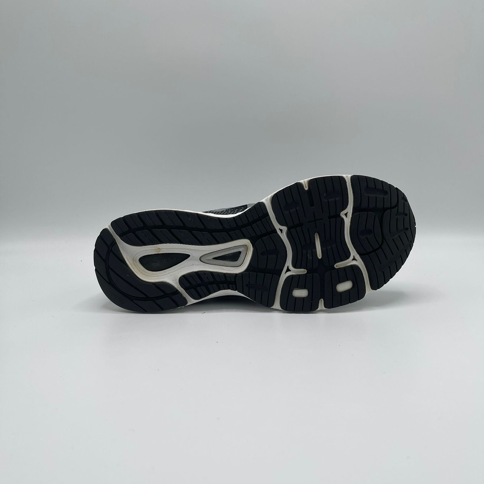 NEW BALANCE 880 V9