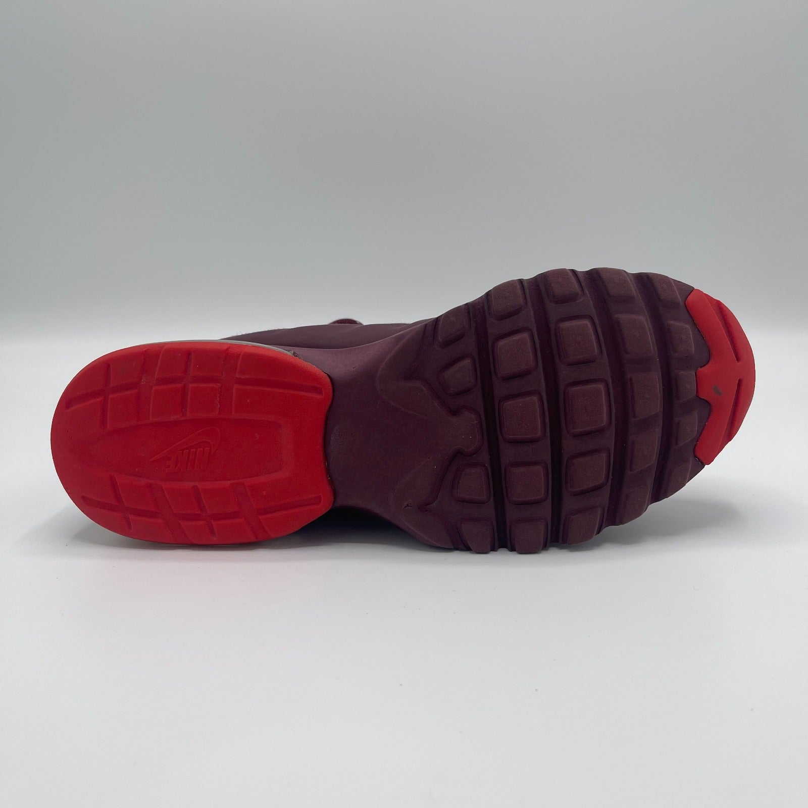 NIKE AIR MAX INVIGOR MID