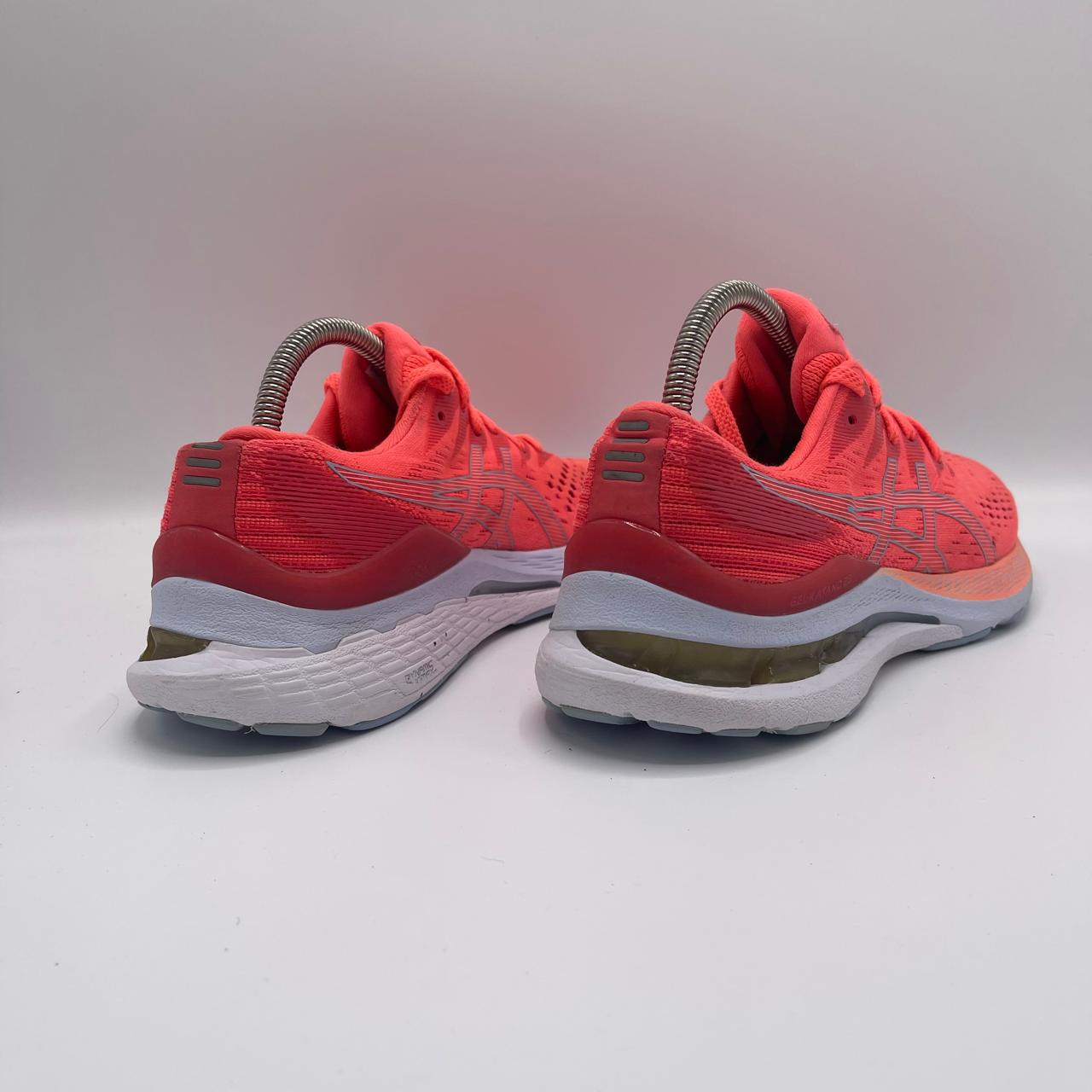 ASICS GEL-KAYANO 28
