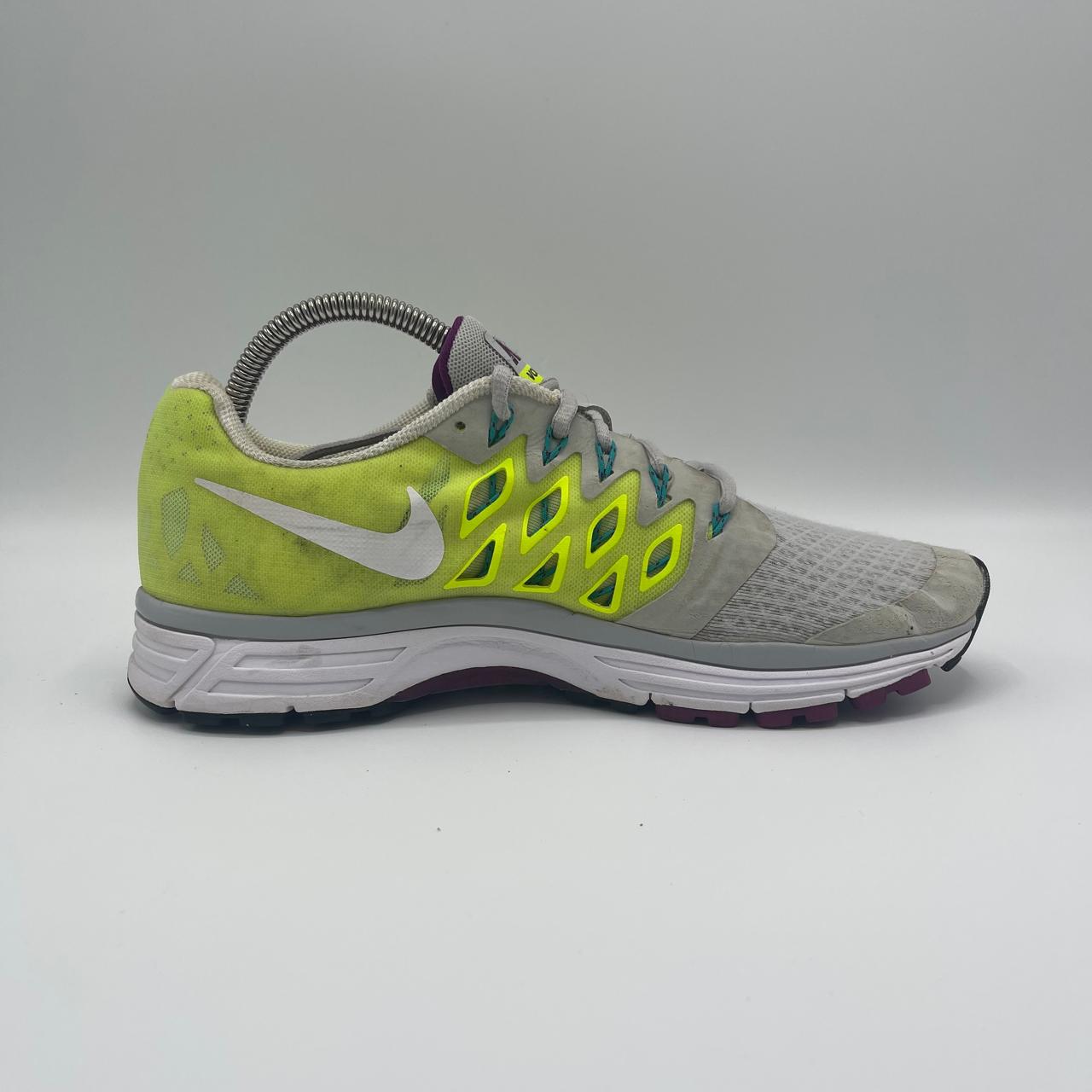 NIKE VOMERO 9