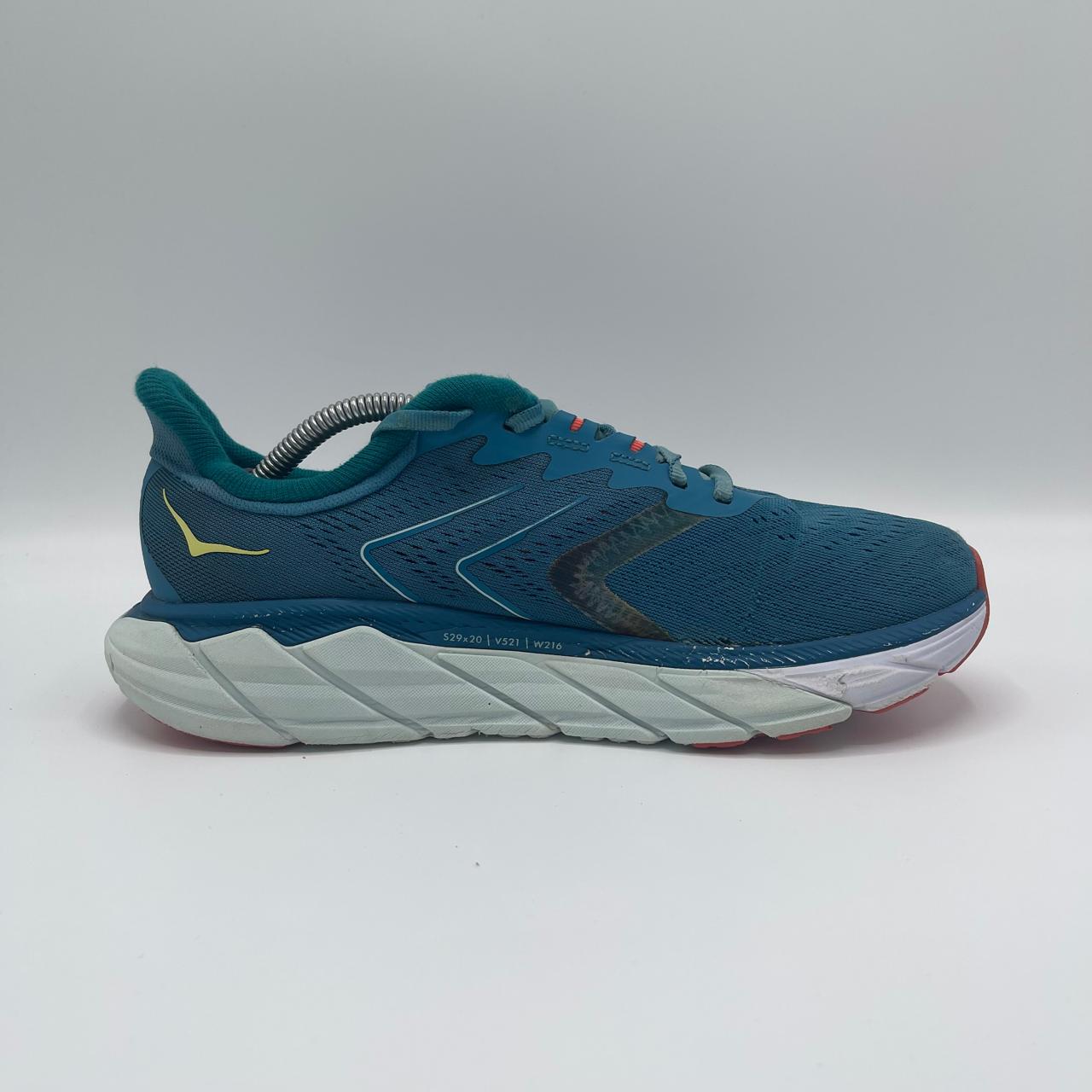 HOKA ONE ONE ARAHI 5