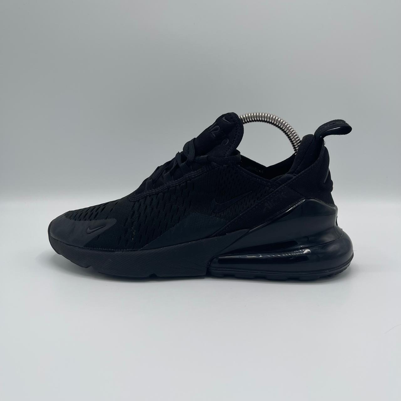 NIKE AIR MAX 270