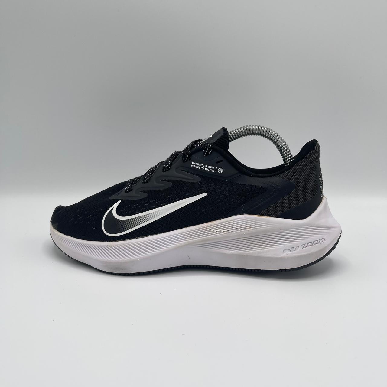 NIKE AIR ZOOM WINFLO 7
