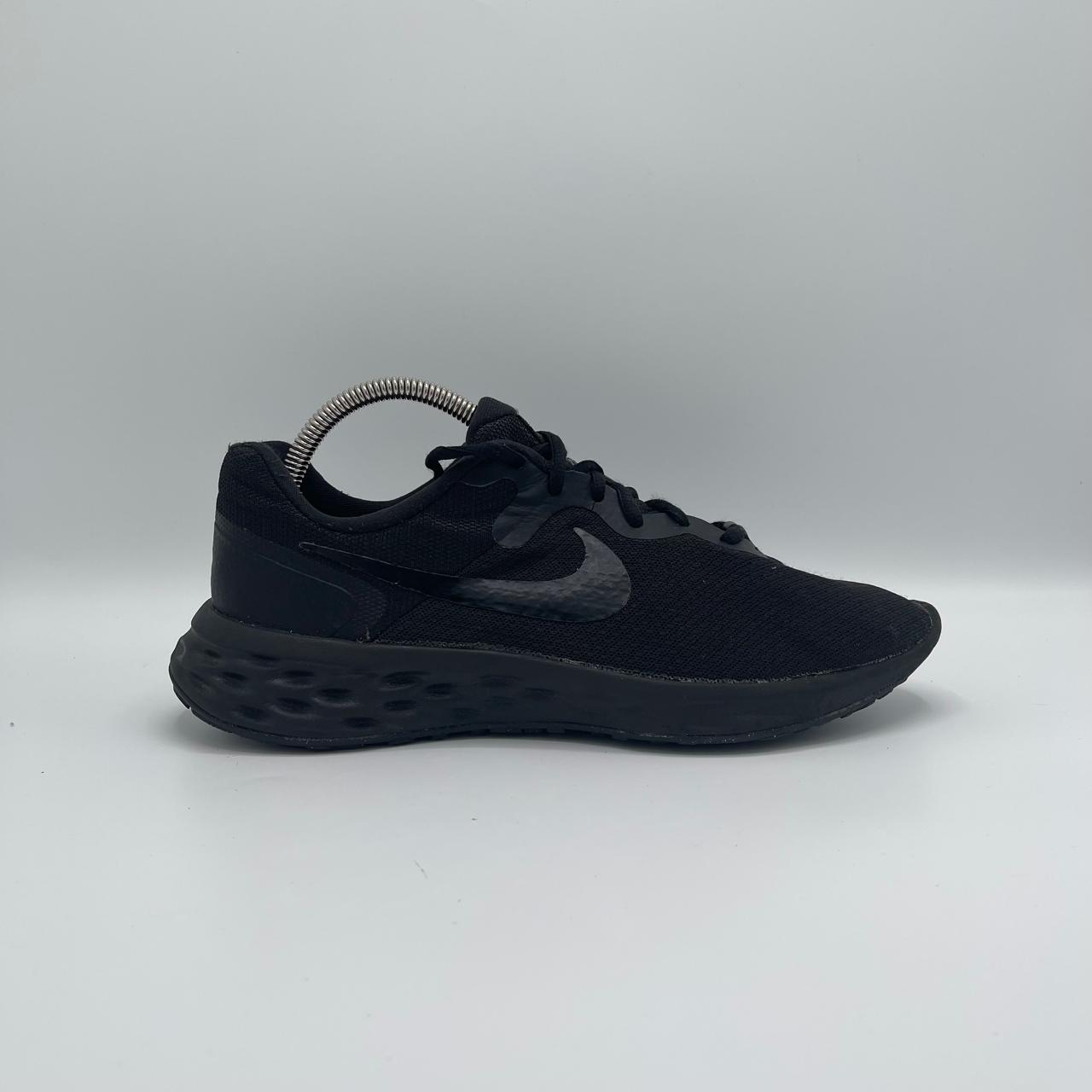 NIKE REVOLUTION 6