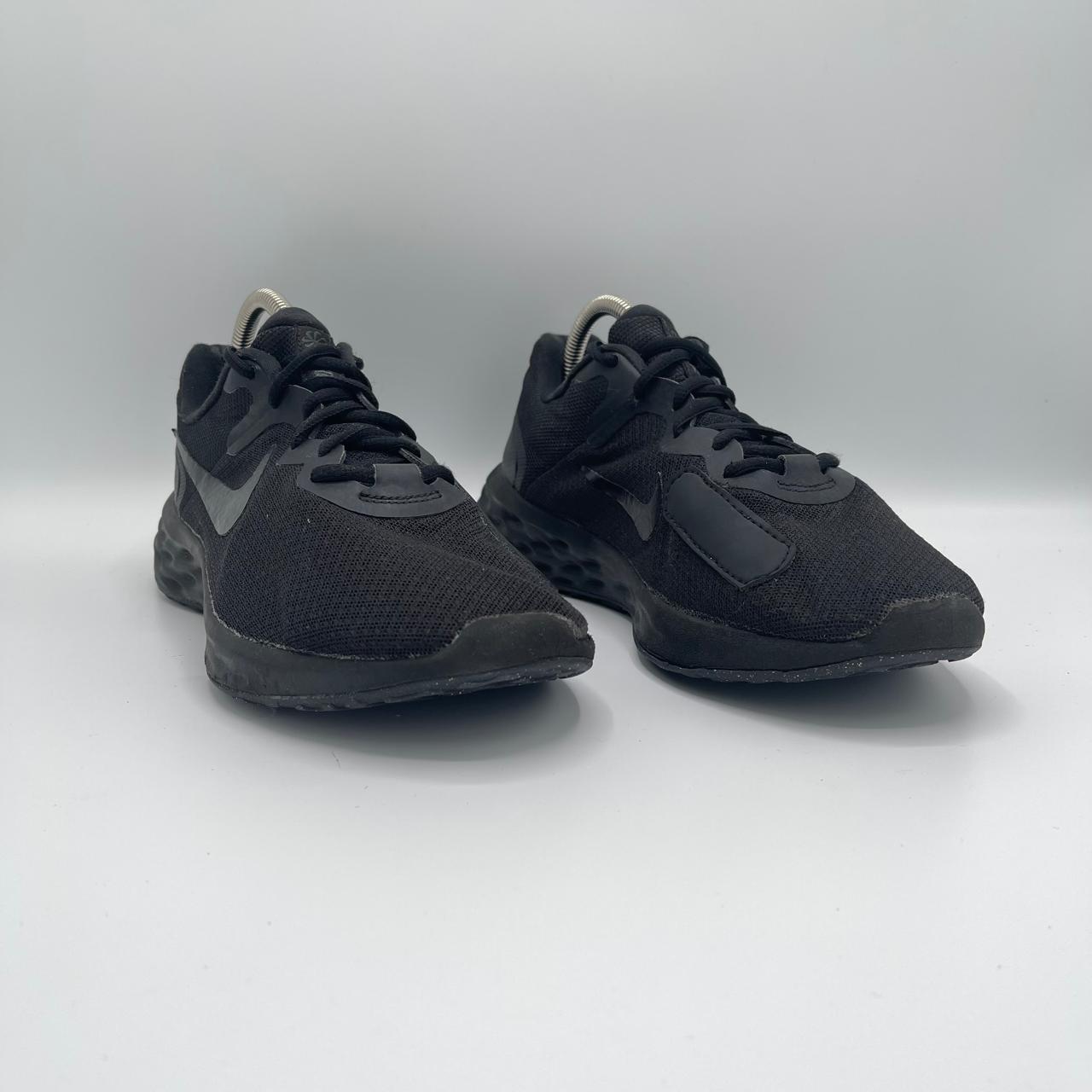 NIKE REVOLUTION 6
