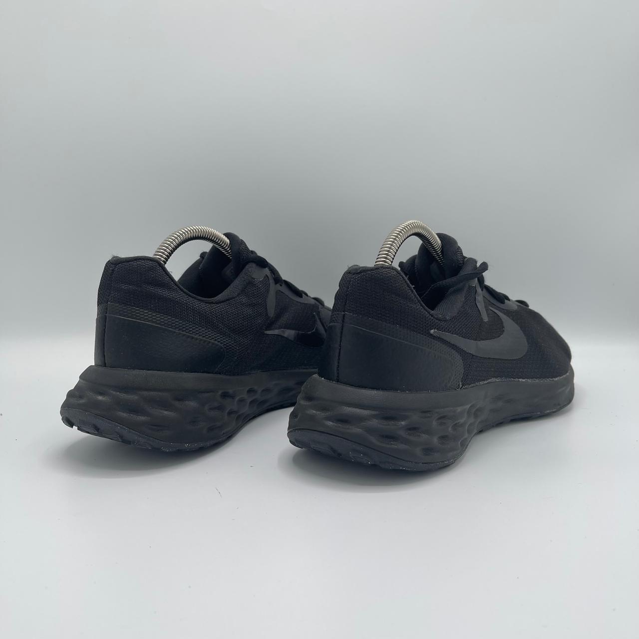 NIKE REVOLUTION 6