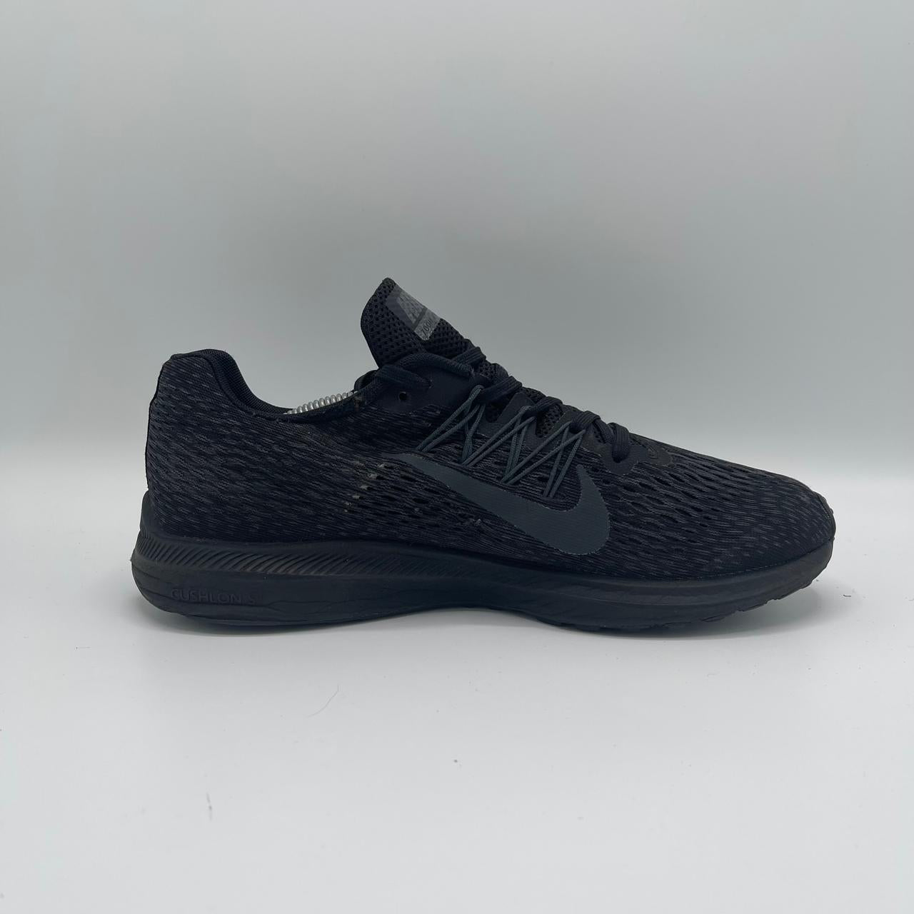 NIKE ZOOM WINFLO 5