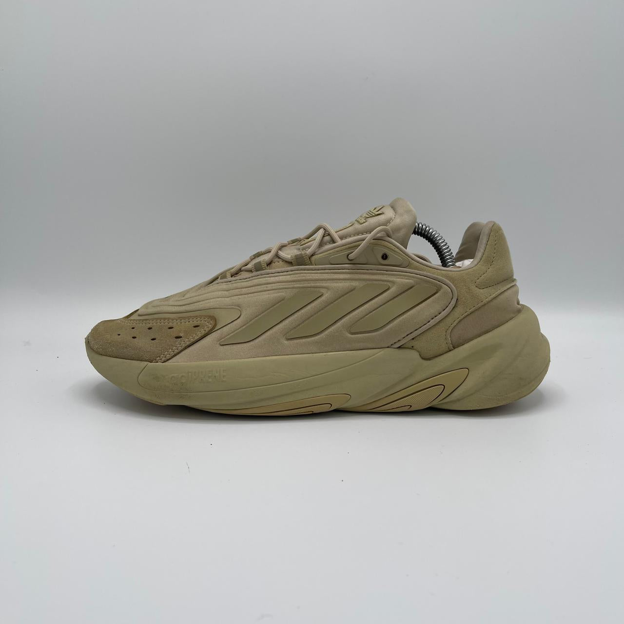ADIDAS OZELIA
