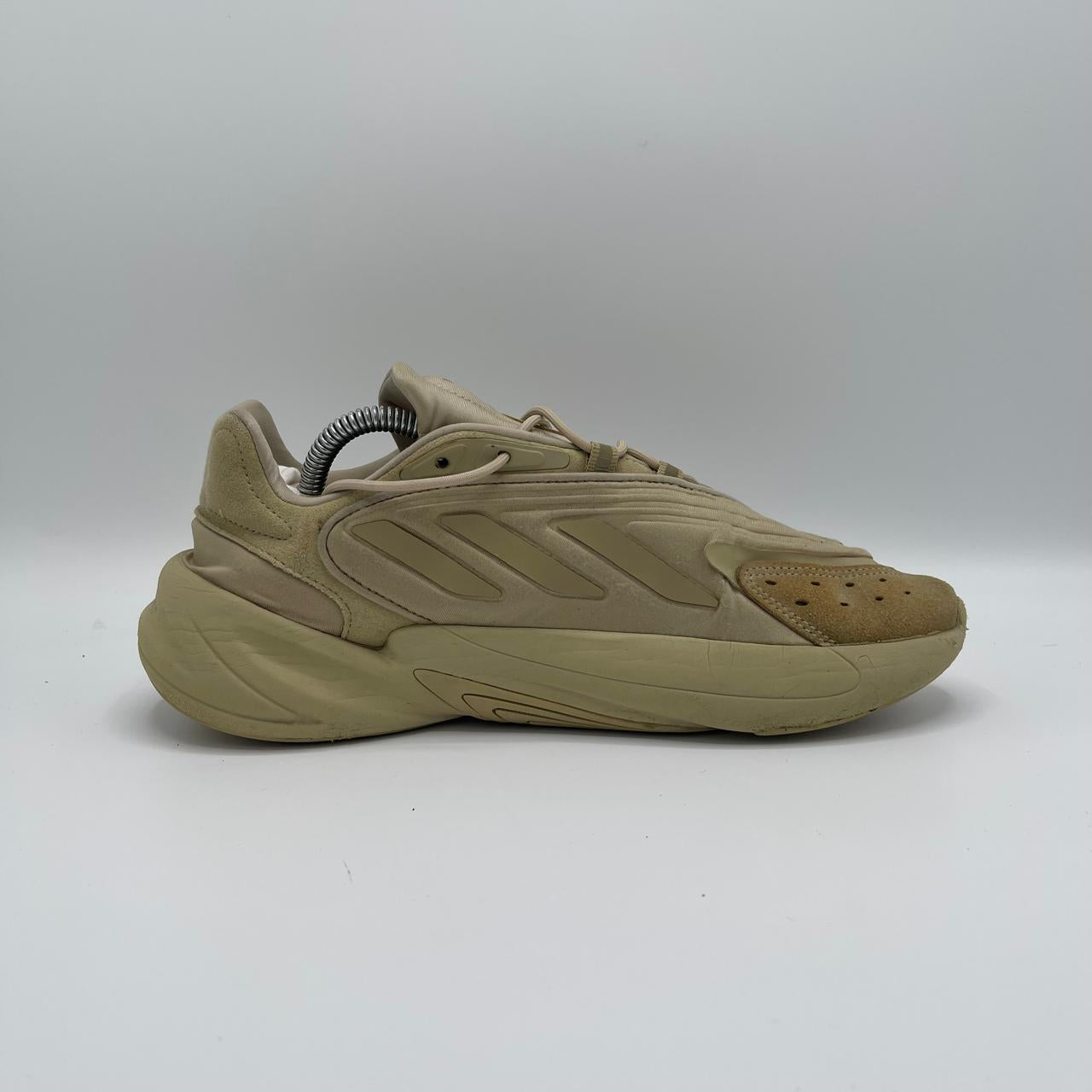 ADIDAS OZELIA