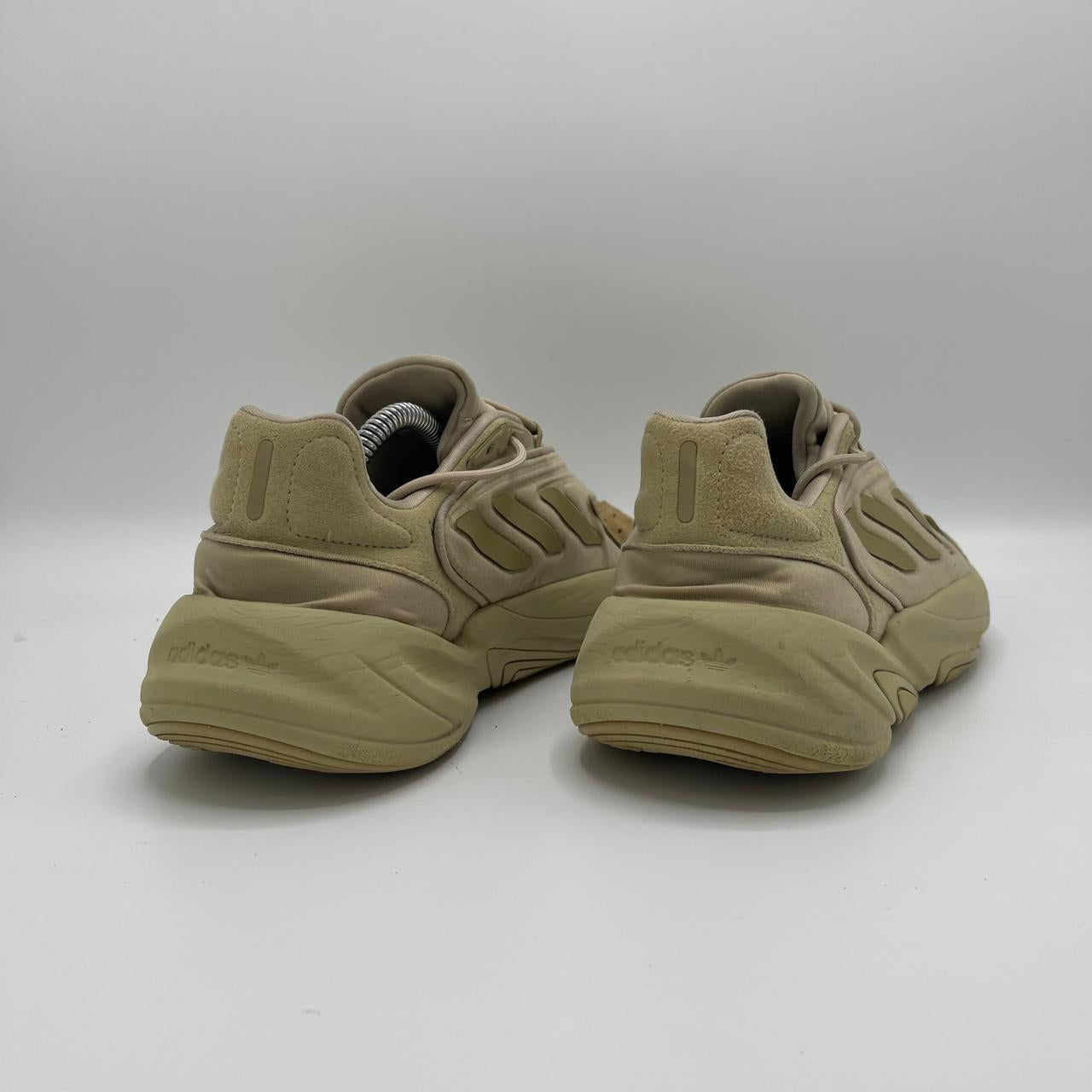 ADIDAS OZELIA