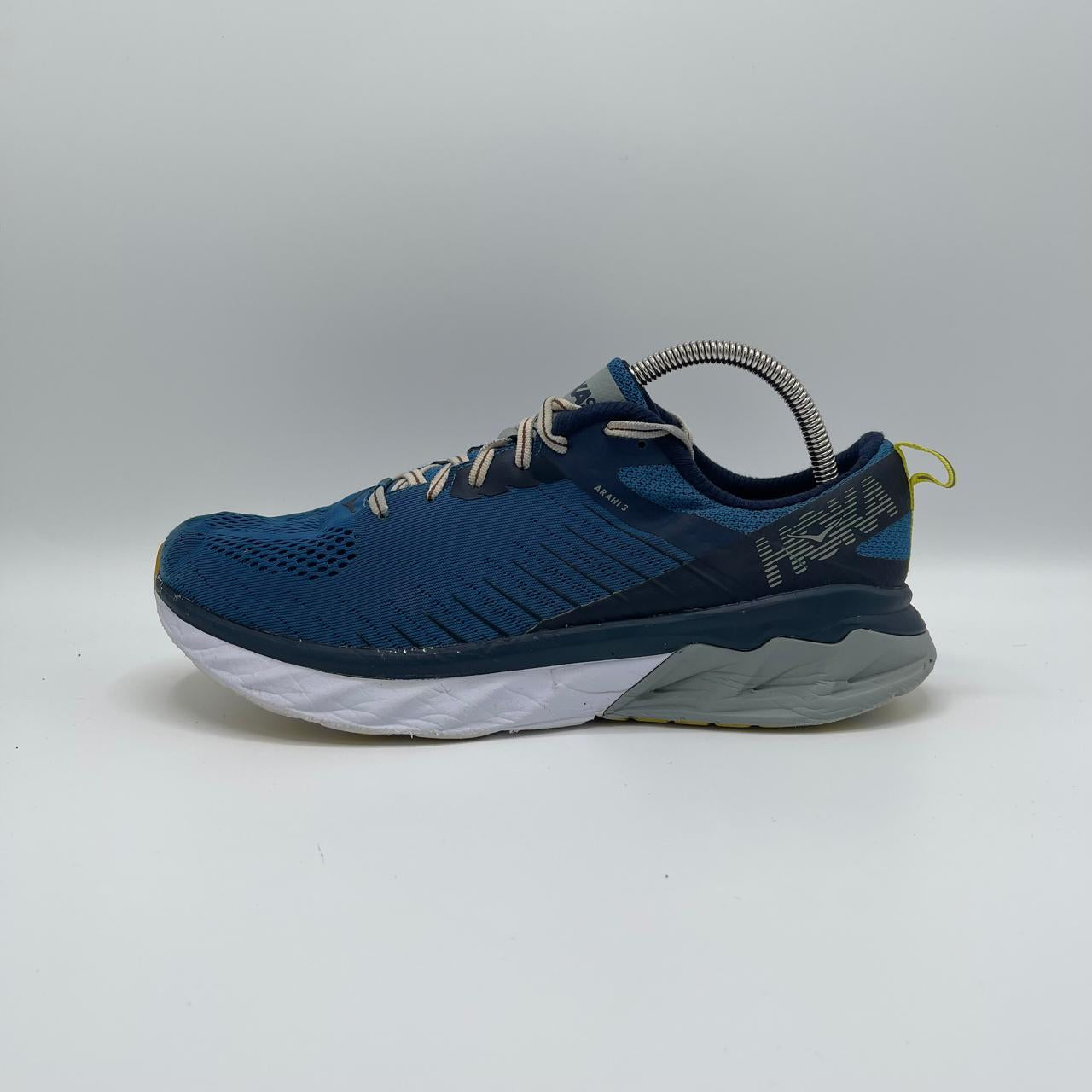 HOKA ONE ONE ARAHI 3