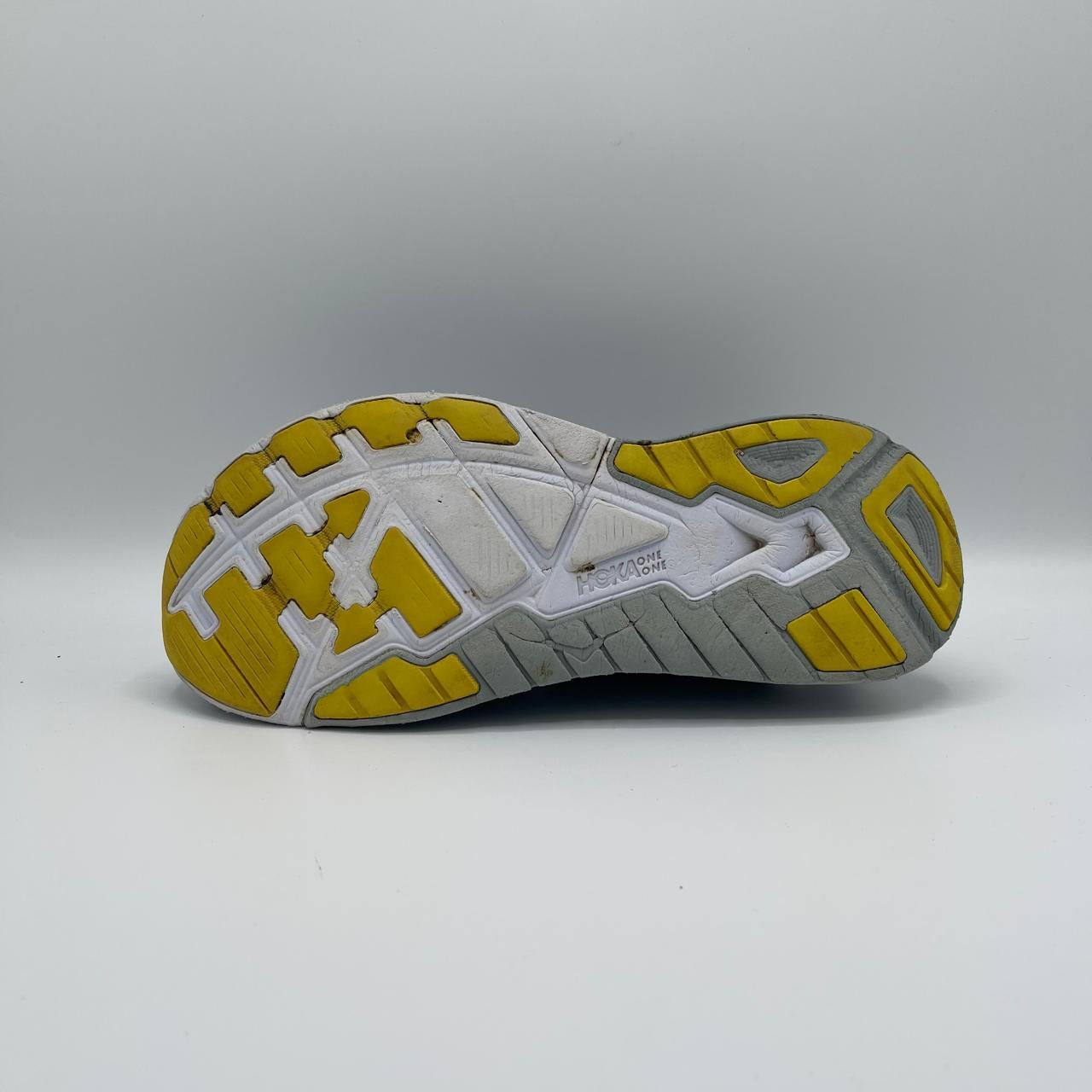 HOKA ONE ONE ARAHI 3