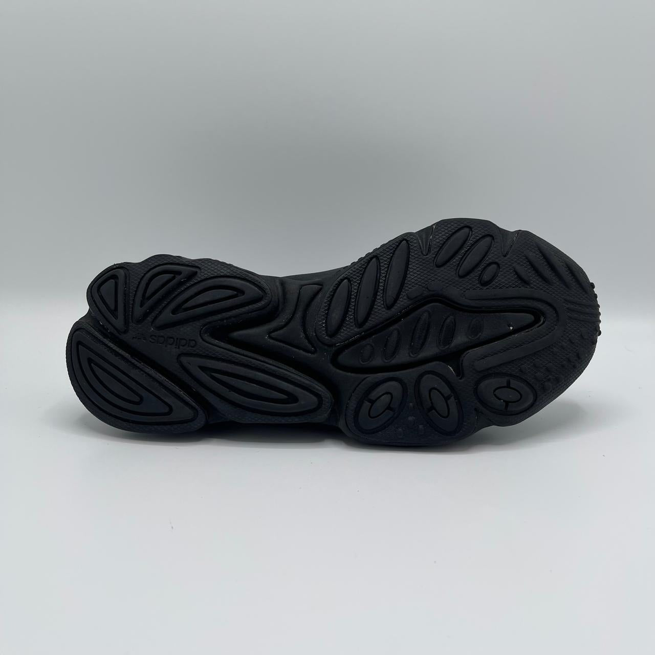 ADIDAS OZWEEGO