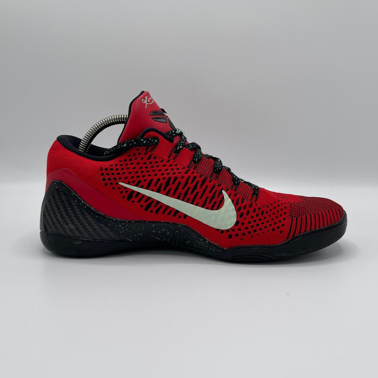 NIKE KOBE 9 EM LOW