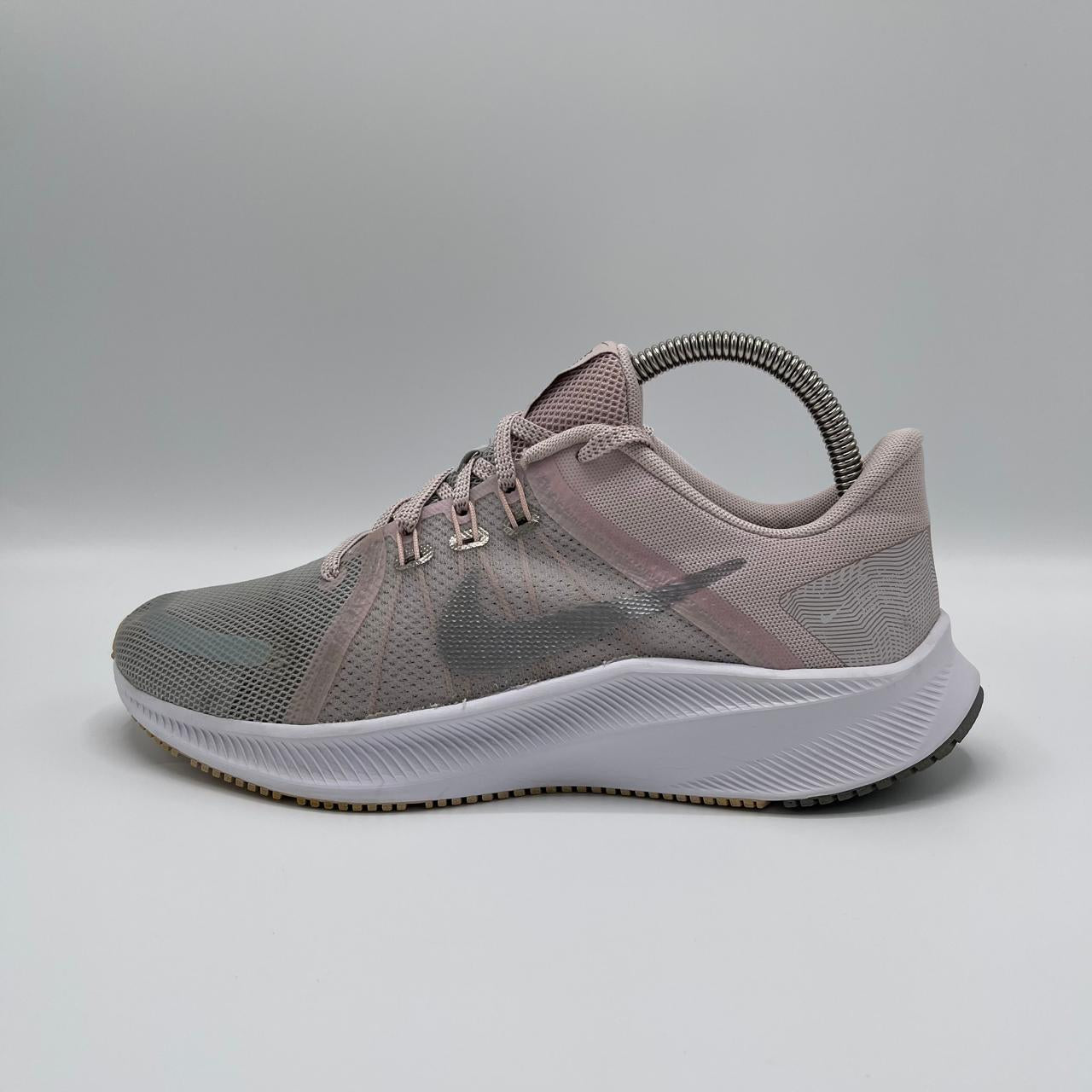 NIKE QUEST 4