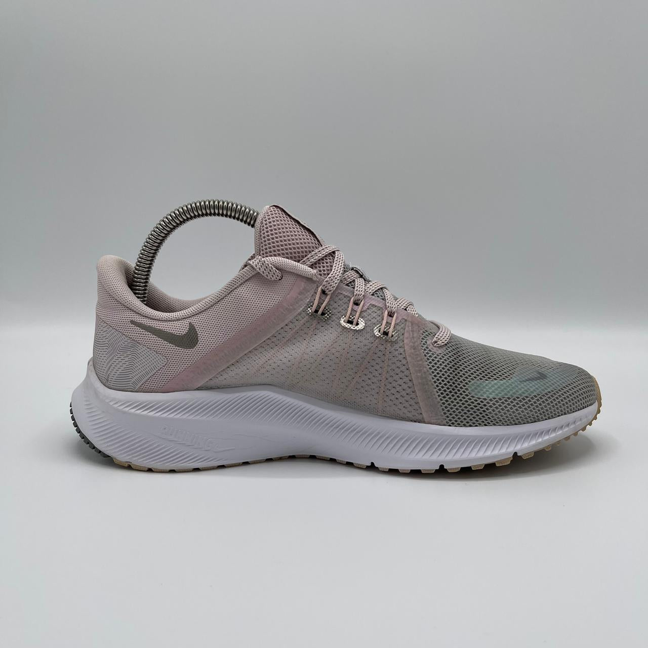 NIKE QUEST 4