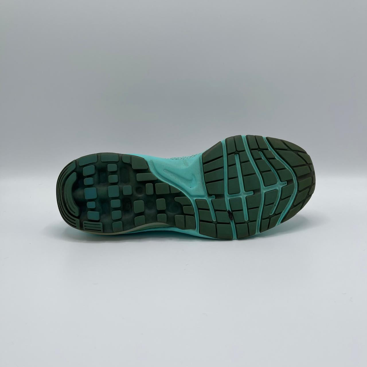 NIKE AIR MAX DYNASTY 2