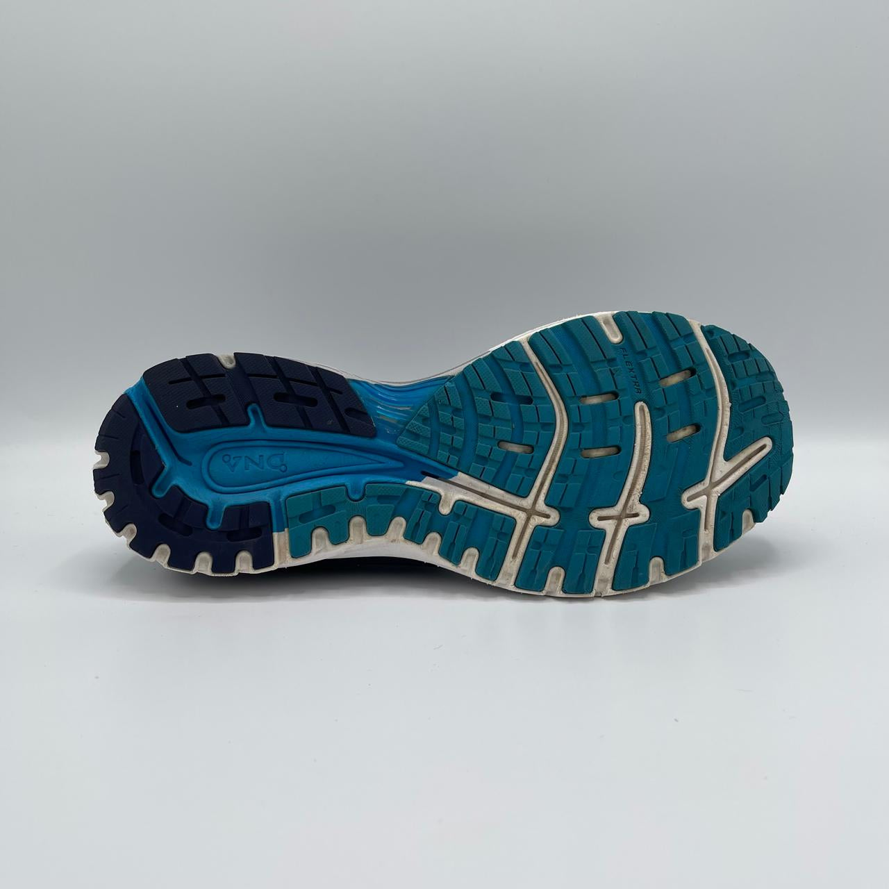 BROOKS GT 18