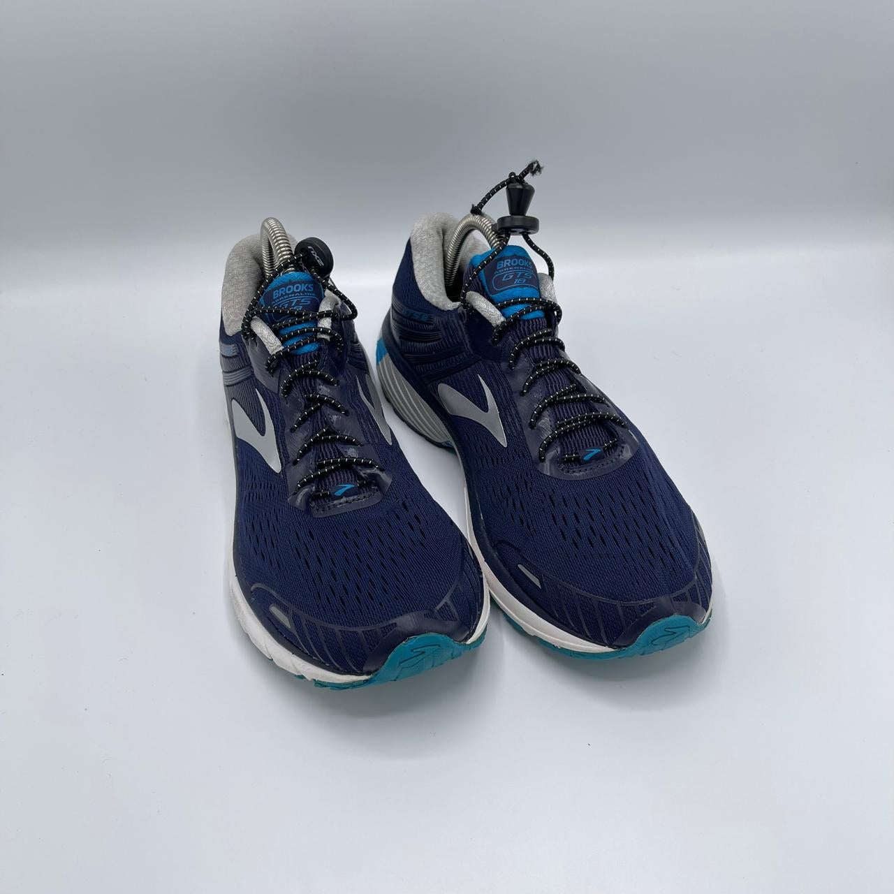 BROOKS GT 18