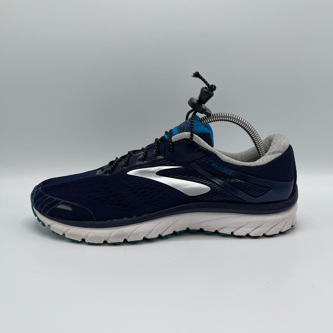 BROOKS GT 18