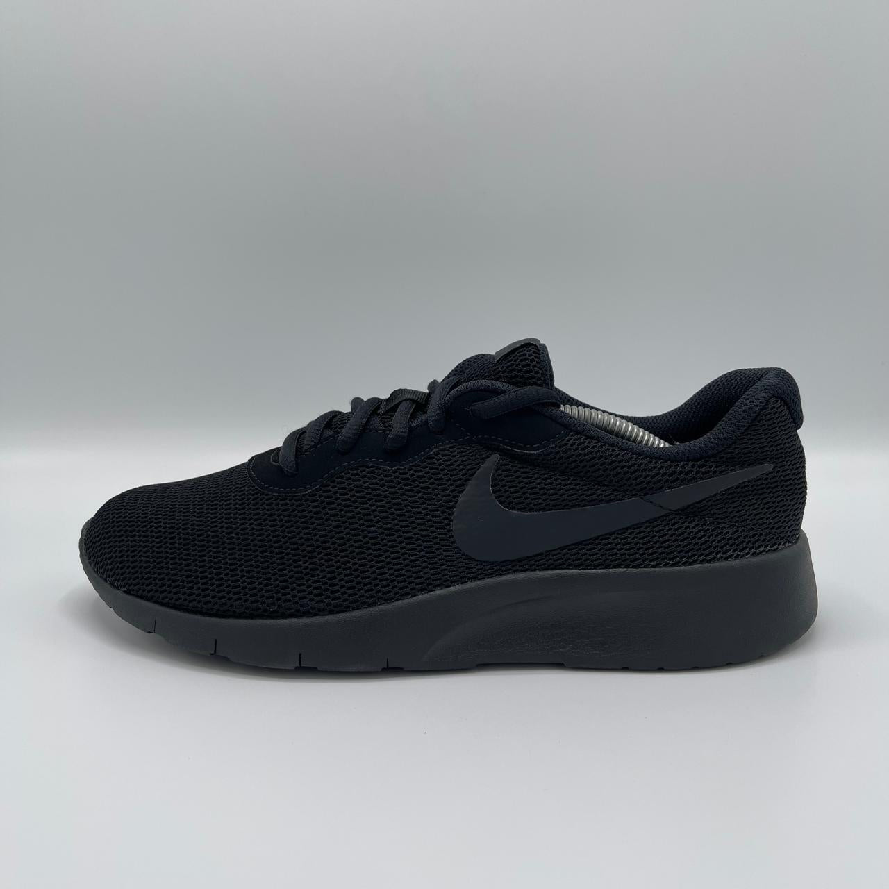 NIKE TANJUN