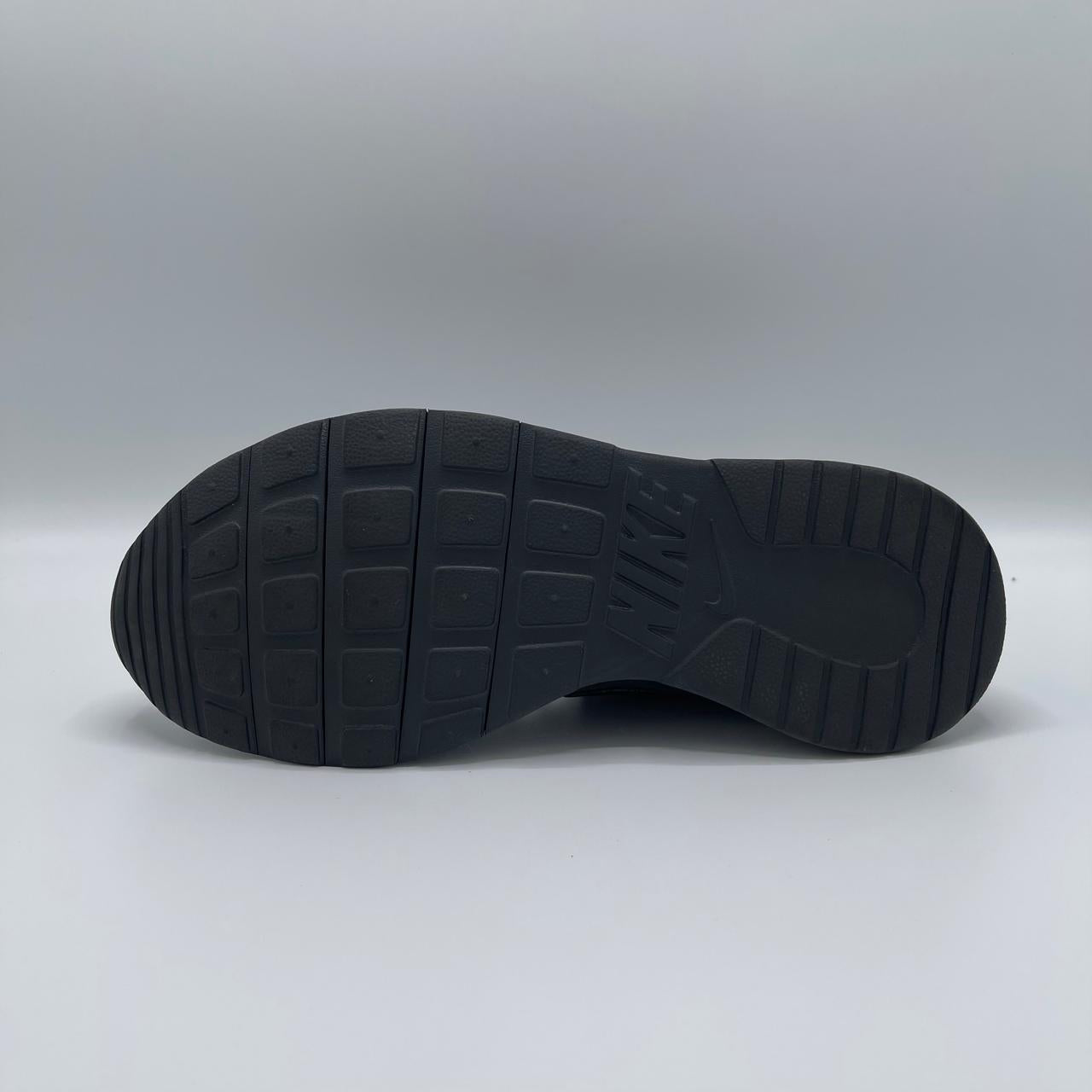NIKE TANJUN