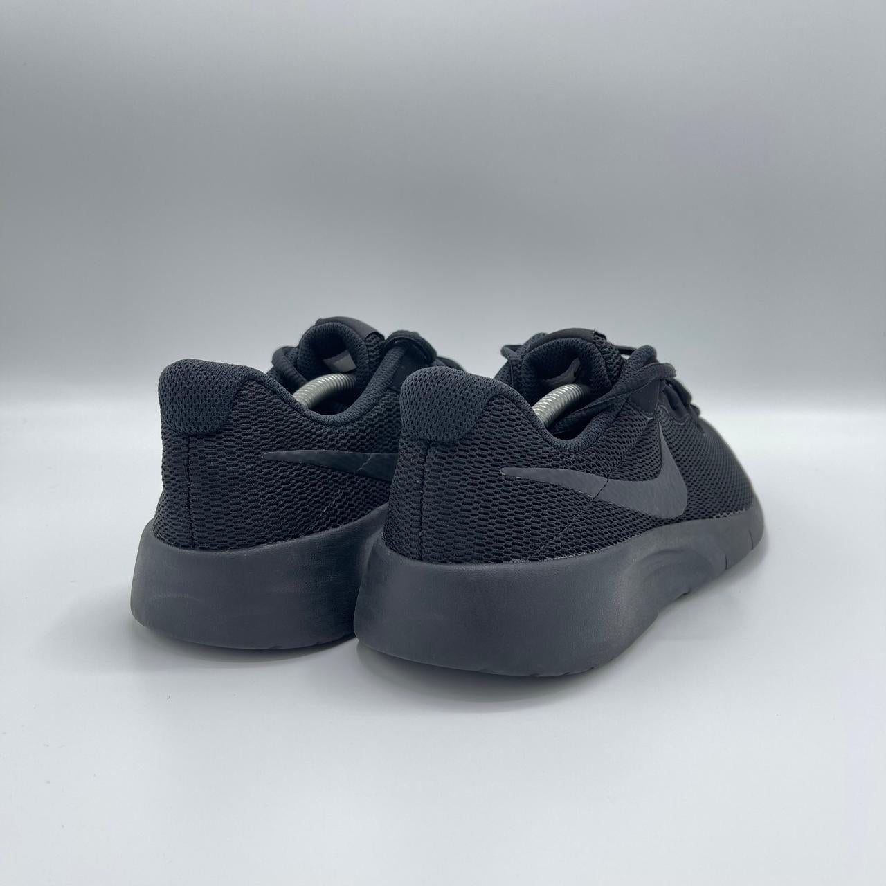 NIKE TANJUN
