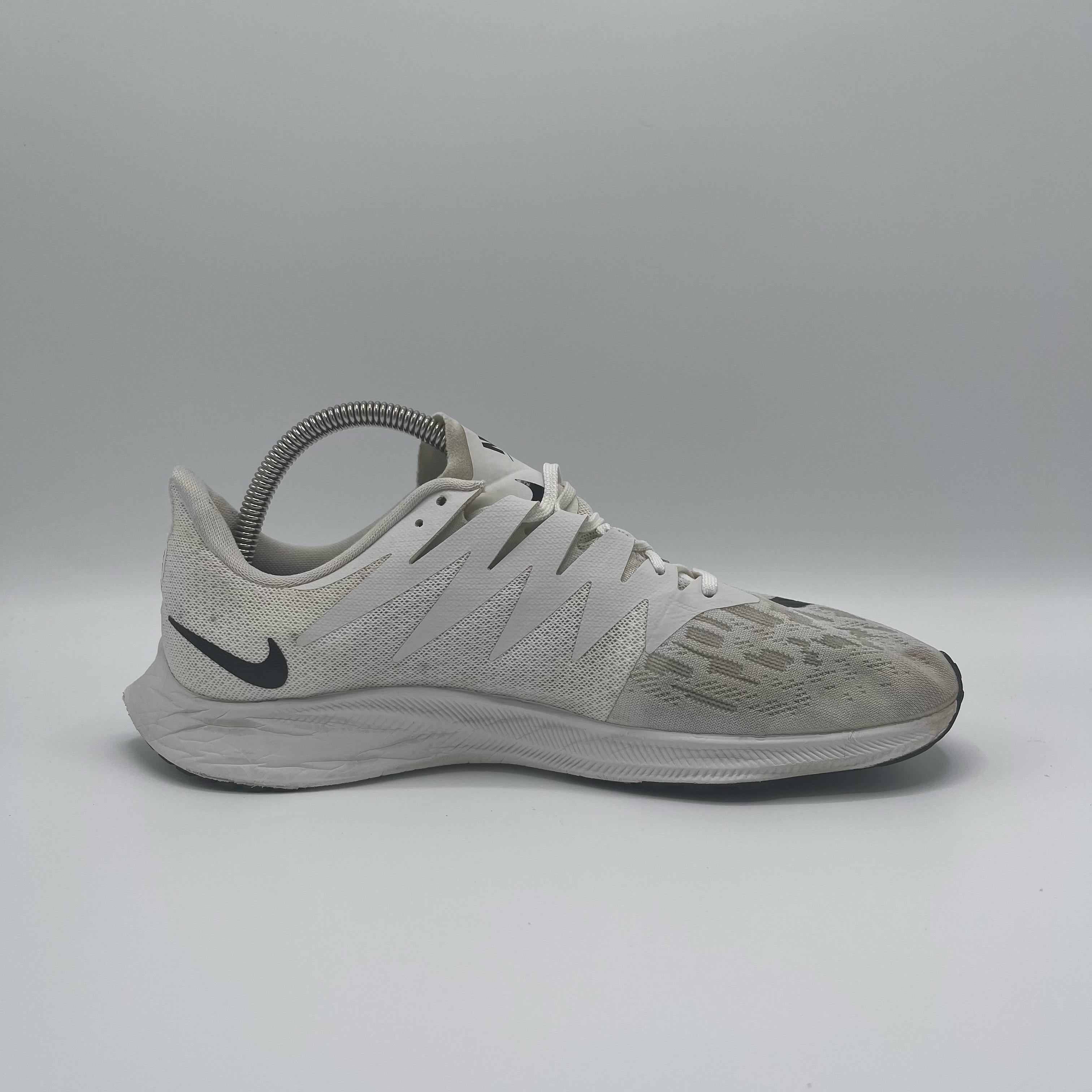 NIKE ZOOM RIVAL FLY