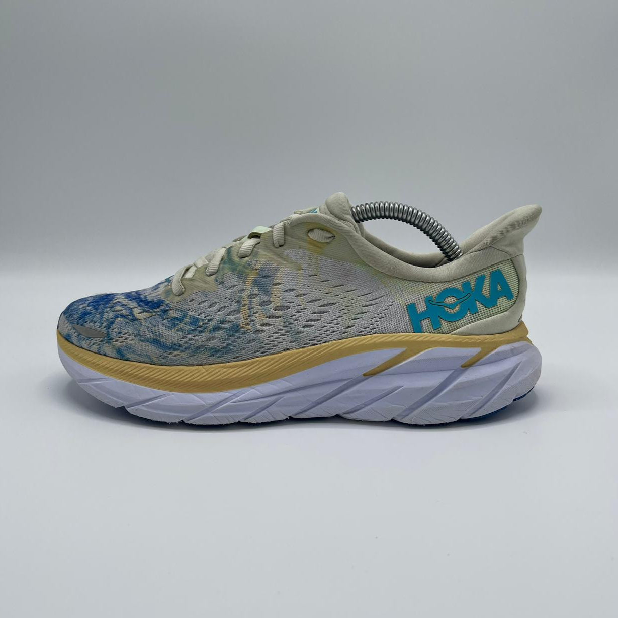 HOKA CLIFTON 8