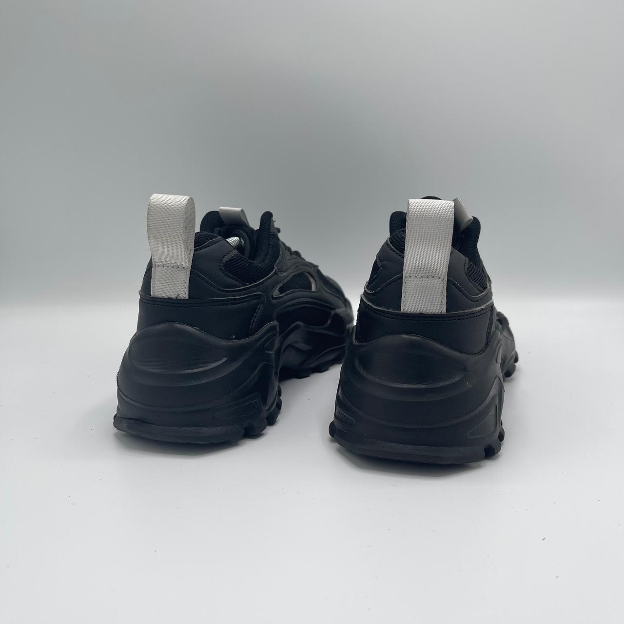 TIK TOK SHOE
