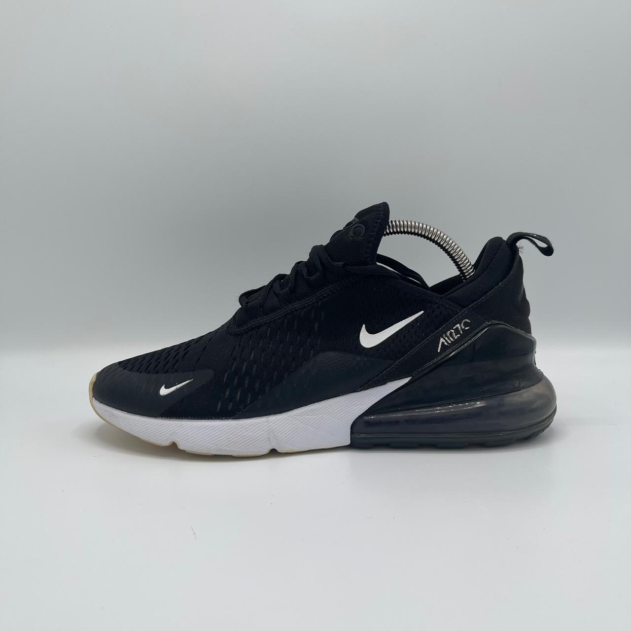 NIKE AIR MAX 270